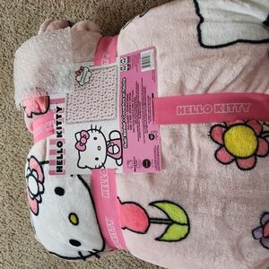 Hello Kitty Pink Floral Blanket